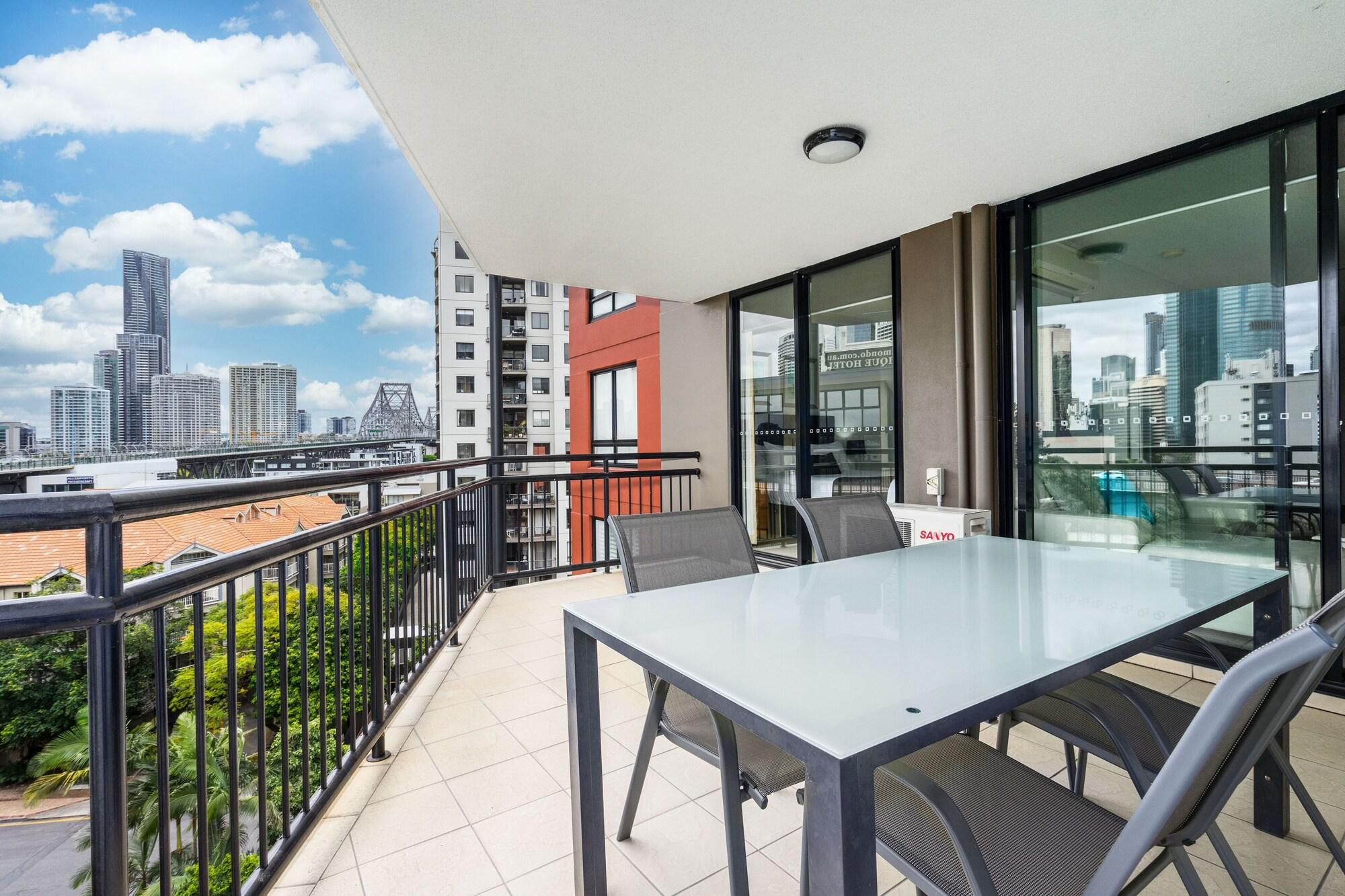 The Docks On Goodwin Aparthotel Brisbane Exteriör bild